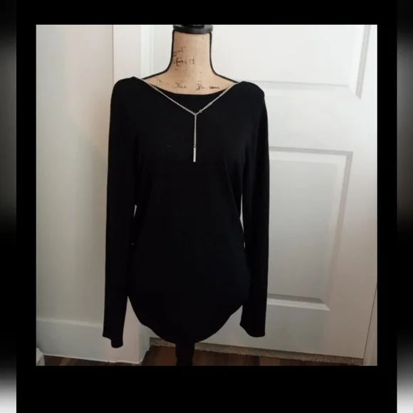 NWOT! MICHAEL KORS BLACK SPARKLE TOP WITH ACCESSORY - Picture 2 of 10